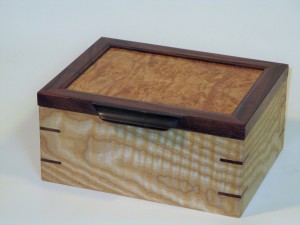 Curly Ash Box